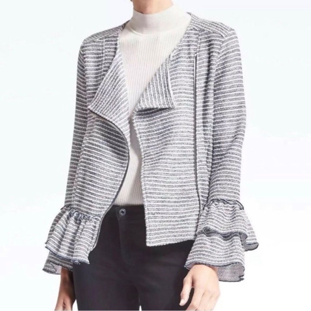 BANANA REPUBLIC Ruffle Boucle Jacket Asymmetrical Zip‎ Womens Size 10